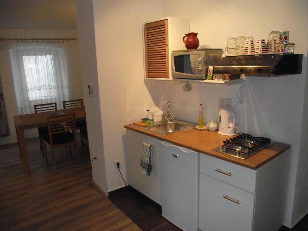 Apartments Dobrinj Cameră foto