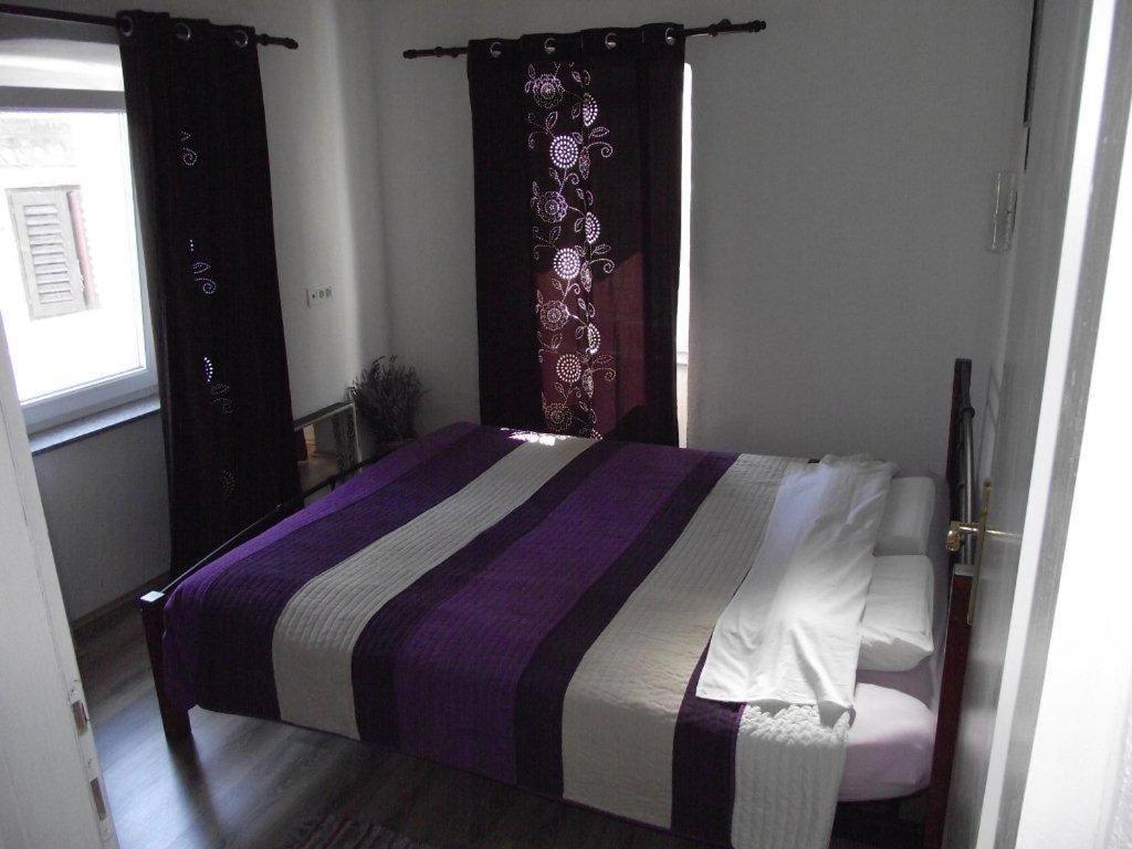 Apartments Dobrinj Cameră foto